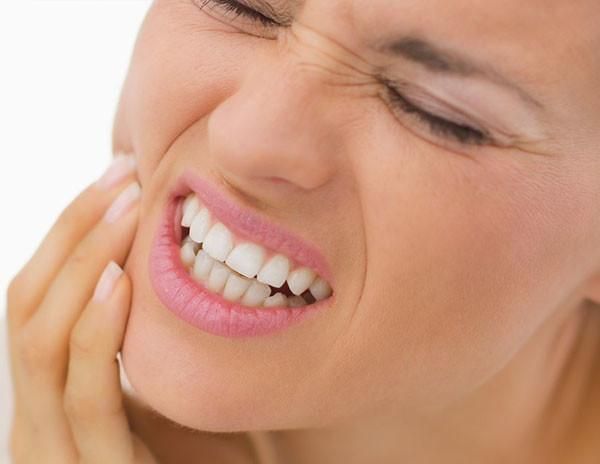 Лечение бруксизма (стимулирование и скрежетание зубами)