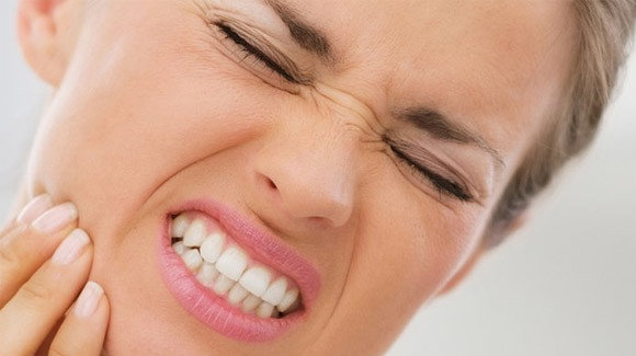 Причины зубной боли и наши методы лечения