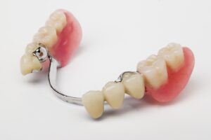 Типы зубов с крючковатыми протезами
